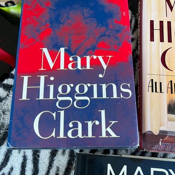 Mary Higgins Clark Lot of 3 Hardcover Books.  Great Condition! - Picture 5 of 5